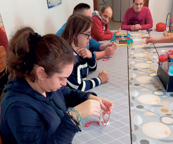 Il laboratorio di creazioni natalizie – Riscopriamo insieme la magia del Natale